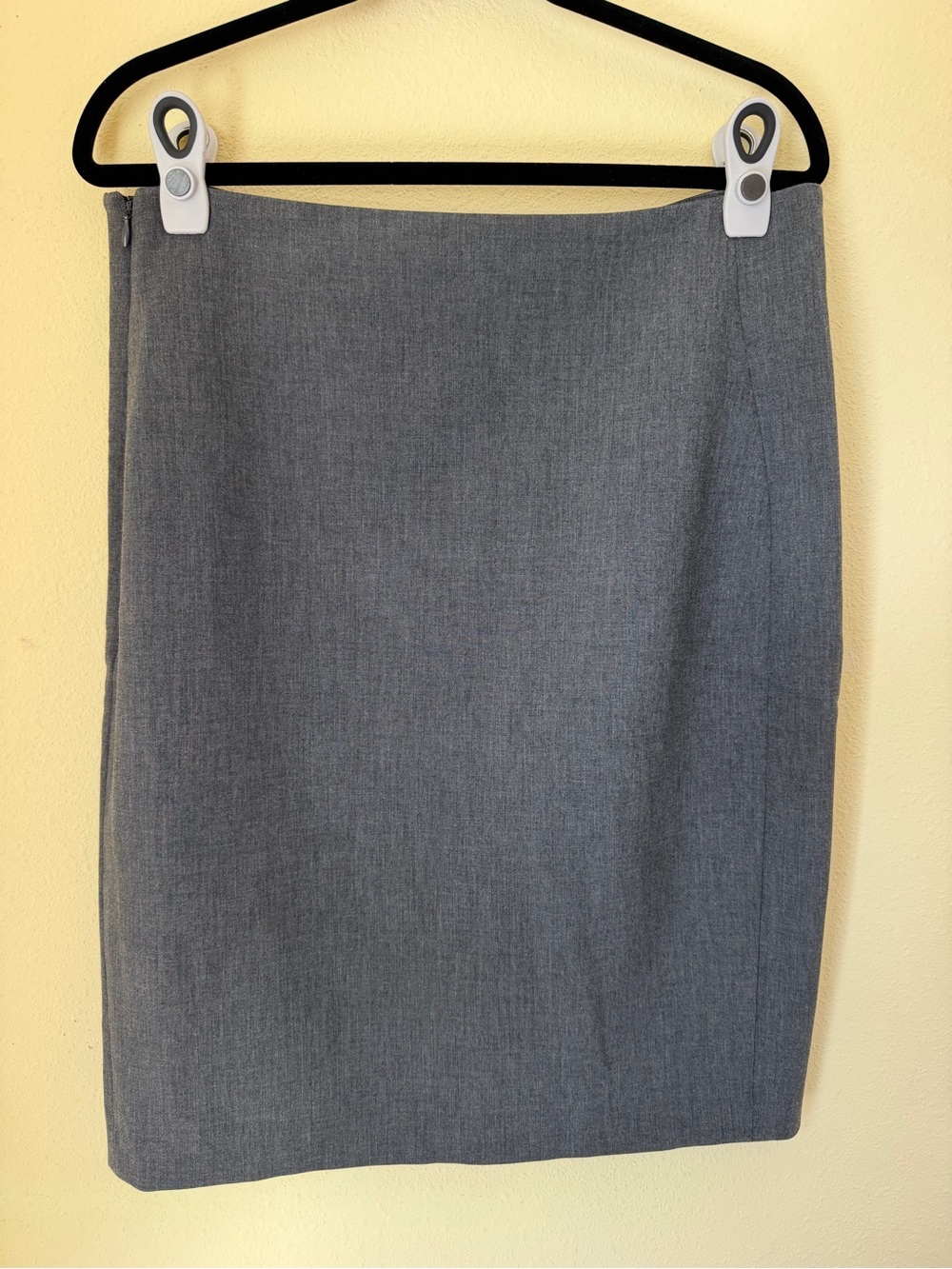 NWT Diane Von Furstenburg Classic Gray Pencil Skirt - Size 14